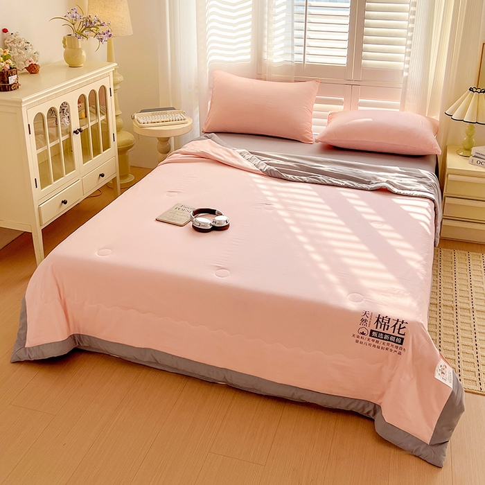 91家纺网 家纺一手货源 找家纺 易展家居 2026新款水洗棉新疆棉花夏被-棉花棉花+熊猫款 棉花·粉拼灰