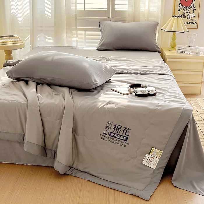 91家纺网 家纺一手货源 找家纺 易展家居 2026新款水洗棉新疆棉花夏被-棉花棉花+熊猫款 棉花-浅灰