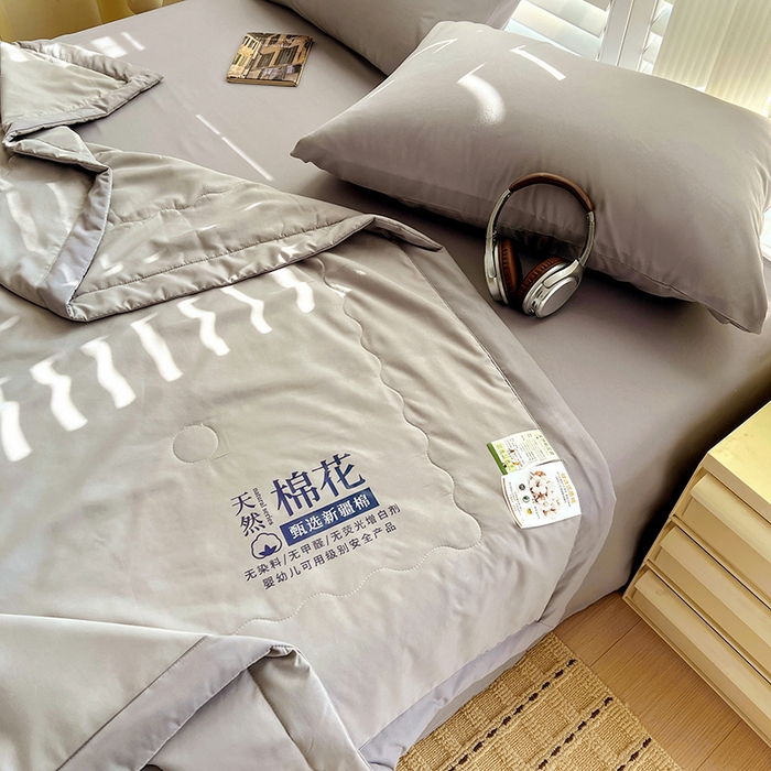 91家纺网 家纺一手货源 找家纺 易展家居 2026新款水洗棉新疆棉花夏被-棉花棉花+熊猫款 棉花-浅灰