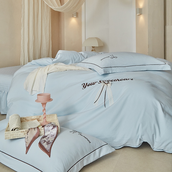 91家纺网 家纺一手货源 找家纺 孑寐家纺 2026新款索菲亚系列云柔棉床盖四件套 索菲亚-月光蓝