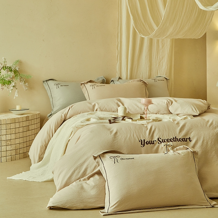 91家纺网 家纺一手货源 找家纺 孑寐家纺 2026新款索菲亚系列云柔棉床盖四件套 索薇娅-卡其