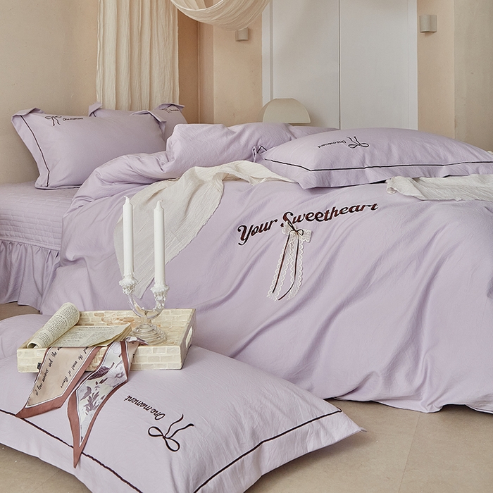 91家纺网 家纺一手货源 找家纺 孑寐家纺 2026新款索菲亚系列云柔棉床盖四件套 索菲亚-优雅紫