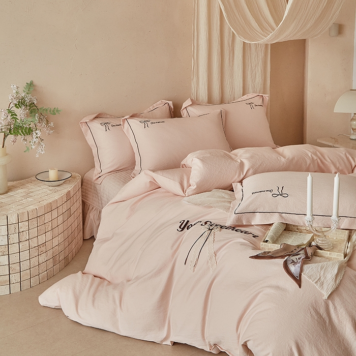 91家纺网 家纺一手货源 找家纺 孑寐家纺 2026新款索菲亚系列云柔棉床盖四件套 索菲亚-玉色