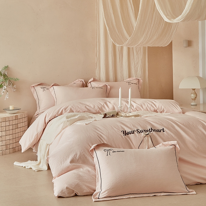 91家纺网 家纺一手货源 找家纺 孑寐家纺 2026新款索菲亚系列云柔棉床盖四件套 索菲亚-玉色