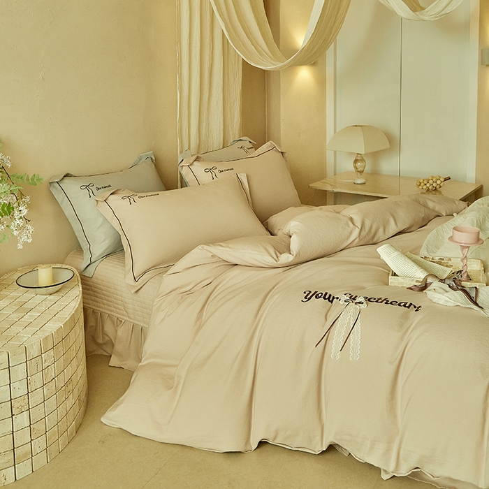 91家纺网 家纺一手货源 找家纺 孑寐家纺 2026新款索菲亚系列云柔棉床盖四件套 索薇娅-卡其