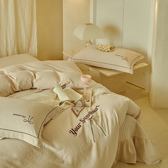 91家纺网 家纺一手货源 找家纺 孑寐家纺 2026新款索菲亚系列云柔棉床盖四件套 索薇娅-卡其