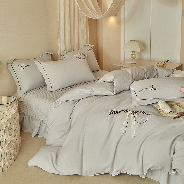 91家纺网 家纺一手货源 找家纺 孑寐家纺 2026新款索菲亚系列云柔棉床盖四件套 索菲亚-灰色