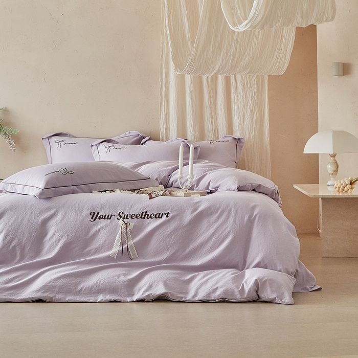 91家纺网 家纺一手货源 找家纺 孑寐家纺 2026新款索菲亚系列云柔棉床盖四件套 索菲亚-优雅紫