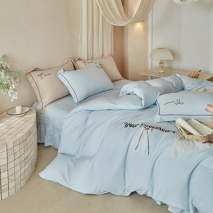 91家纺网 家纺一手货源 找家纺 孑寐家纺 2026新款索菲亚系列云柔棉床盖四件套 索菲亚-月光蓝