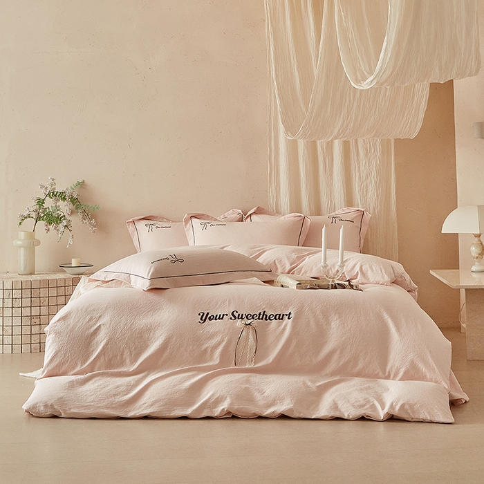 91家纺网 家纺一手货源 找家纺 孑寐家纺 2026新款索菲亚系列云柔棉床盖四件套 索菲亚-玉色