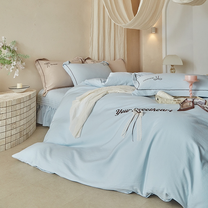 91家纺网 家纺一手货源 找家纺 孑寐家纺 2026新款索菲亚系列云柔棉床盖四件套 索菲亚-月光蓝