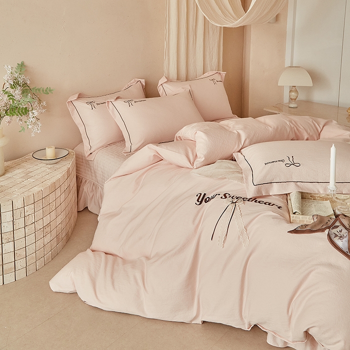 91家纺网 家纺一手货源 找家纺 孑寐家纺 2026新款索菲亚系列云柔棉床盖四件套 索菲亚-玉色