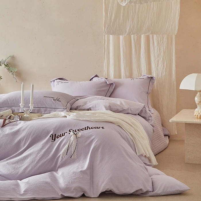 91家纺网 家纺一手货源 找家纺 孑寐家纺 2026新款索菲亚系列云柔棉床盖四件套 索菲亚-优雅紫