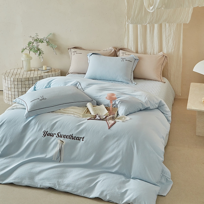 91家纺网 家纺一手货源 找家纺 孑寐家纺 2026新款索菲亚系列云柔棉床盖四件套 索菲亚-月光蓝