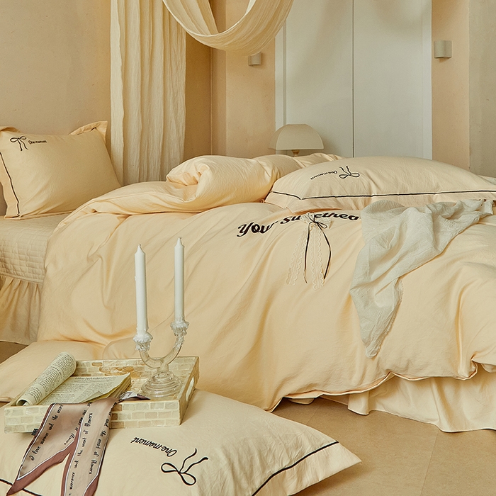 91家纺网 家纺一手货源 找家纺 孑寐家纺 2026新款索菲亚系列云柔棉床盖四件套 索菲亚-奶油黄