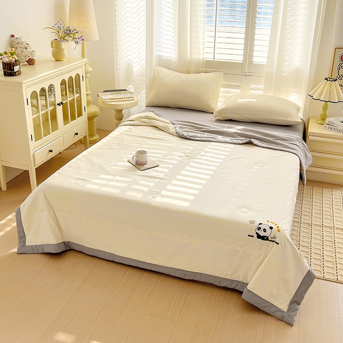 91家纺网 家纺一手货源 找家纺 易展家居 2026新款水洗棉新疆棉花夏被-棉花棉花+熊猫款 能猫·白拼灰