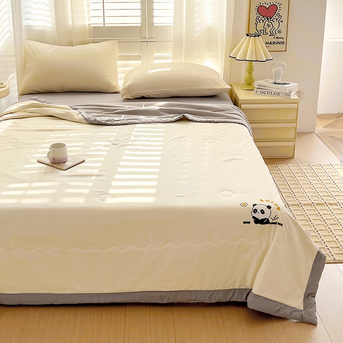 91家纺网 家纺一手货源 找家纺 易展家居 2026新款水洗棉新疆棉花夏被-棉花棉花+熊猫款 能猫·白拼灰