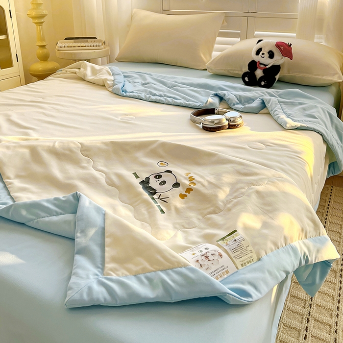 91家纺网 家纺一手货源 找家纺 易展家居 2026新款水洗棉新疆棉花夏被-棉花棉花+熊猫款 能猫-白拼蓝