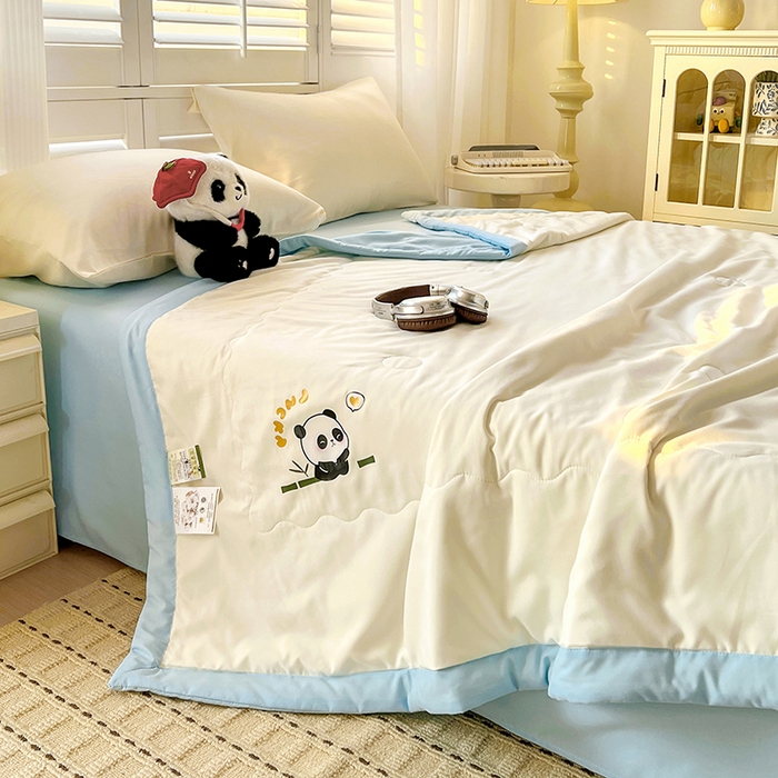 91家纺网 家纺一手货源 找家纺 易展家居 2026新款水洗棉新疆棉花夏被-棉花棉花+熊猫款 能猫-白拼蓝