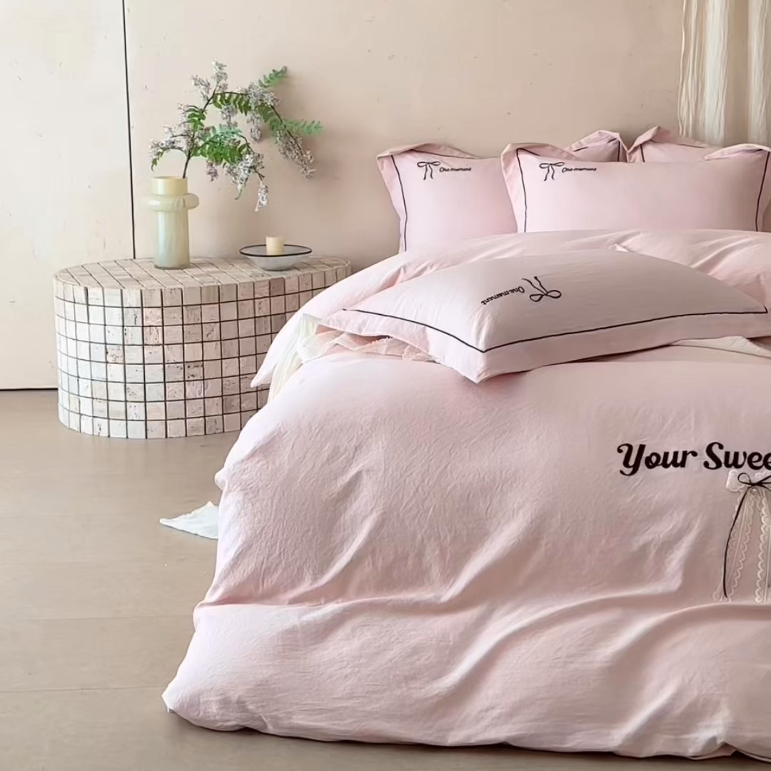 91家纺网 家纺一手货源 找家纺 孑寐家纺 2026新款索菲亚系列云柔棉床盖四件套 索菲亚-玉色