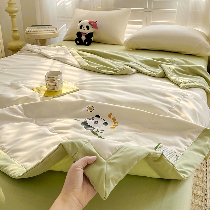 91家纺网 家纺一手货源 找家纺 易展家居 2026新款水洗棉新疆棉花夏被-棉花棉花+熊猫款 能猫-白拼绿