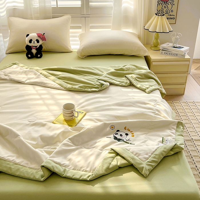 91家纺网 家纺一手货源 找家纺 易展家居 2026新款水洗棉新疆棉花夏被-棉花棉花+熊猫款 能猫-白拼绿