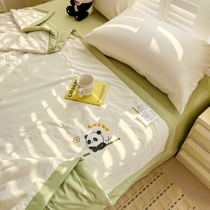 91家纺网 家纺一手货源 找家纺 易展家居 2026新款水洗棉新疆棉花夏被-棉花棉花+熊猫款 能猫-白拼绿