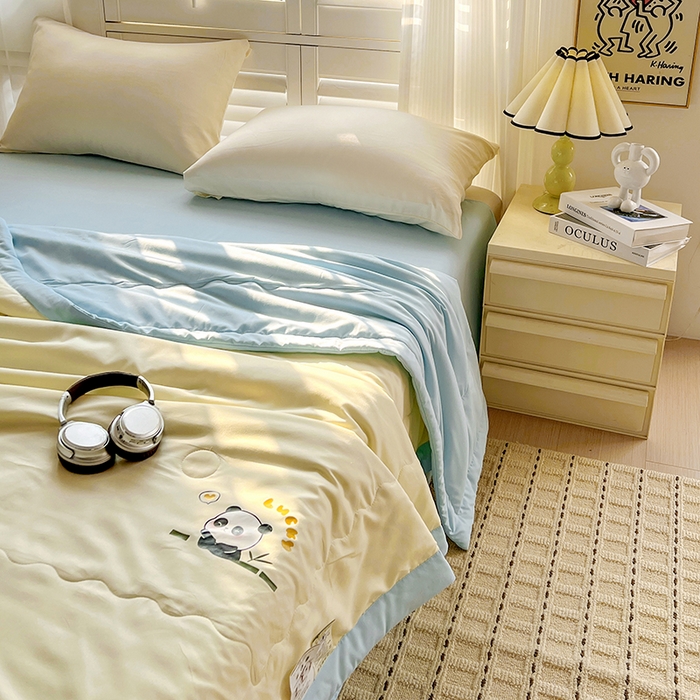 91家纺网 家纺一手货源 找家纺 易展家居 2026新款水洗棉新疆棉花夏被-棉花棉花+熊猫款 能猫-黄拼蓝