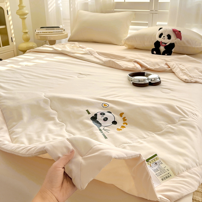 91家纺网 家纺一手货源 找家纺 易展家居 2026新款水洗棉新疆棉花夏被-棉花棉花+熊猫款 熊猫·白拼卡其