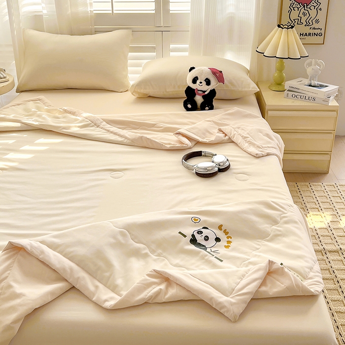 91家纺网 家纺一手货源 找家纺 易展家居 2026新款水洗棉新疆棉花夏被-棉花棉花+熊猫款 熊猫·白拼卡其