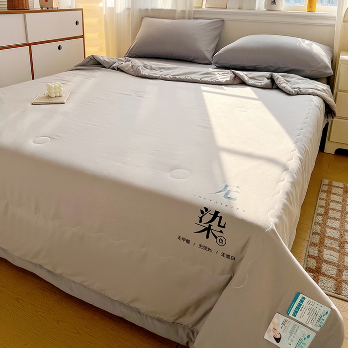91家纺网 家纺一手货源 找家纺 易展家居 2026新款水洗棉大豆纤维夏被 无染·轻银灰