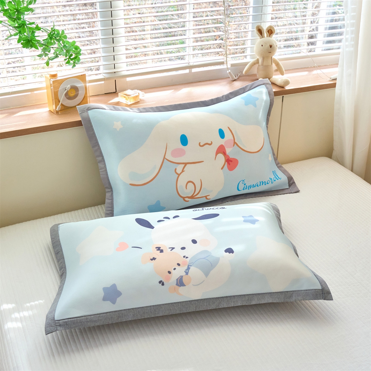 91家纺网 家纺一手货源 找家纺 兄弟坊 2026新款正版授权卡通儿童冰丝枕套枕头枕芯午睡枕卡通枕套 星空灯玉桂狗