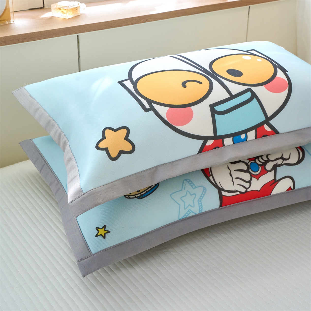 91家纺网 家纺一手货源 找家纺 兄弟坊 2026新款正版授权卡通儿童冰丝枕套枕头枕芯午睡枕卡通枕套 战斗奥特