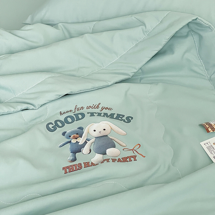 91家纺网 家纺一手货源 找家纺 易展家居 2026新款水洗棉大豆纤维夏被 布偶乐园-青色