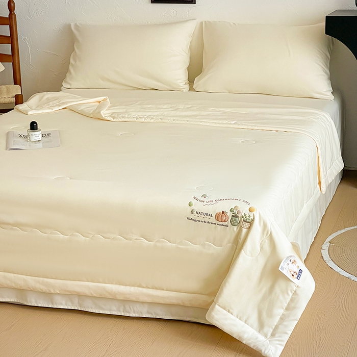 91家纺网 家纺一手货源 找家纺 易展家居 2026新款水洗棉大豆纤维夏被 田园生活-浅黄