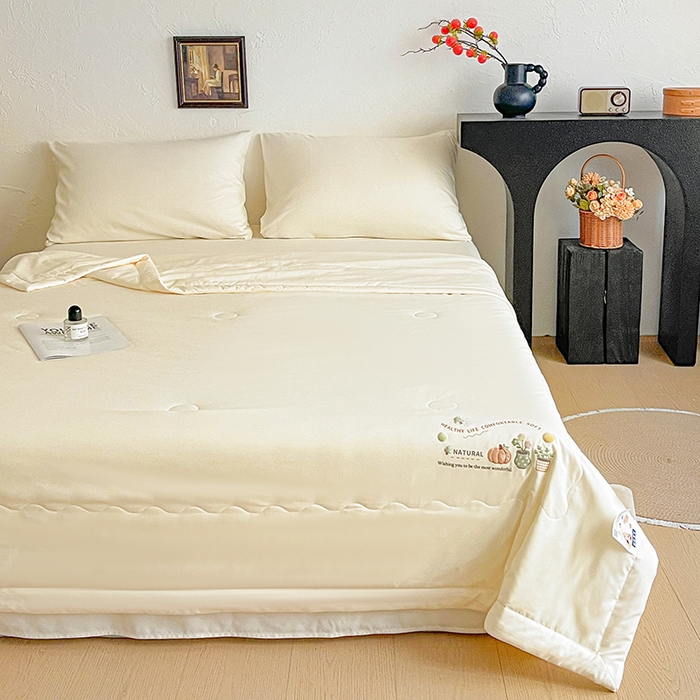 91家纺网 家纺一手货源 找家纺 易展家居 2026新款水洗棉大豆纤维夏被 田园生活-浅黄