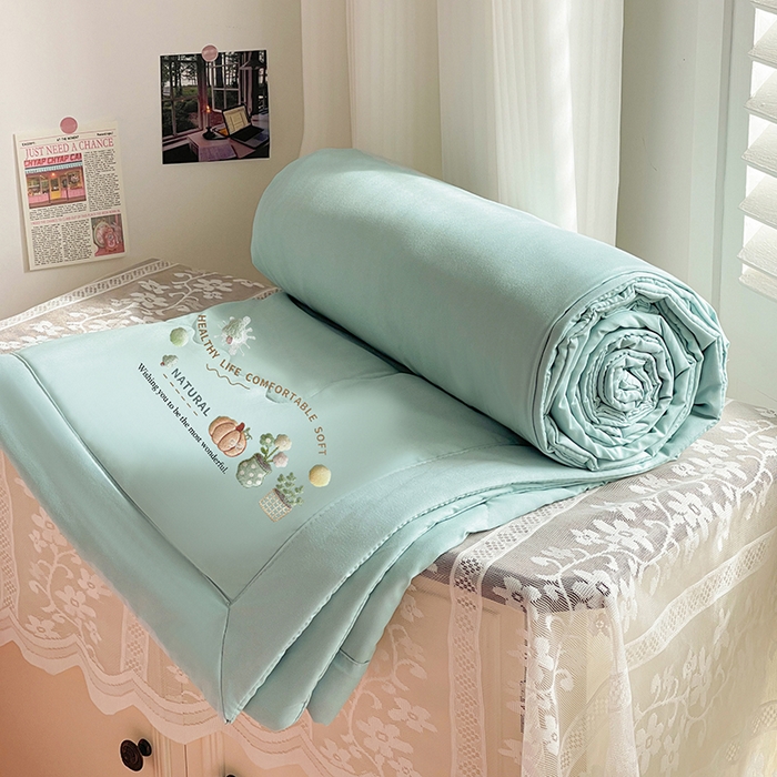 91家纺网 家纺一手货源 找家纺 易展家居 2026新款水洗棉大豆纤维夏被 田园生活-青色