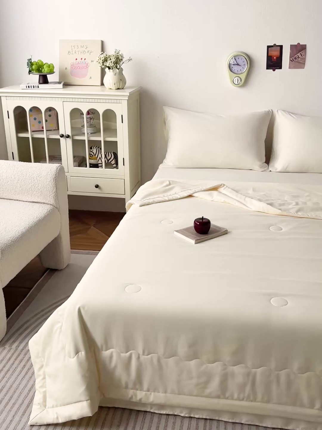 91家纺网 家纺一手货源 找家纺 易展家居 2026新款水洗棉大豆纤维夏被 蝶语花香-浅黄