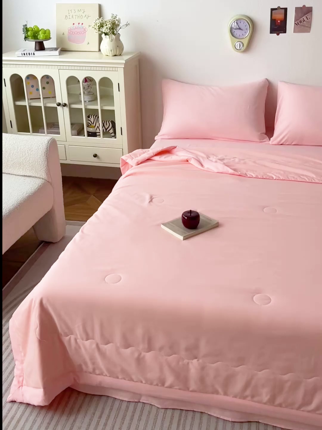 91家纺网 家纺一手货源 找家纺 易展家居 2026新款水洗棉大豆纤维夏被 蝶语花香-粉色