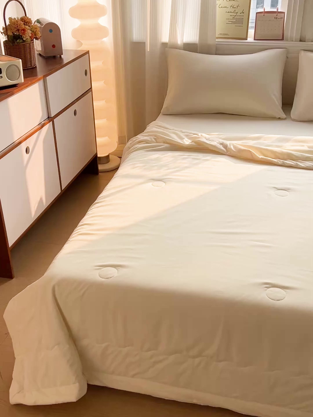 91家纺网 家纺一手货源 找家纺 易展家居 2026新款水洗棉大豆纤维夏被 熊猫-奶昔黃