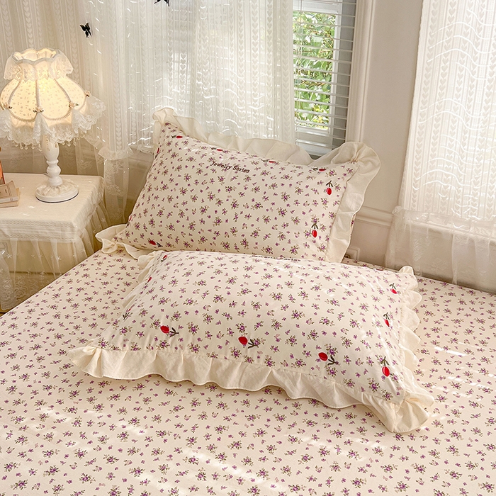 91家纺网 家纺一手货源 找家纺 圣比熊 2026新款A类云朵棉亲肤四季款刺绣床笠席梦思床罩全包床单三件套 欣欣花语-紫（刺绣款）