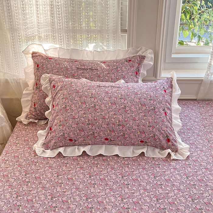 91家纺网 家纺一手货源 找家纺 圣比熊 2026新款A类云朵棉亲肤四季款刺绣床笠席梦思床罩全包床单三件套 花间集-粉（刺绣款）