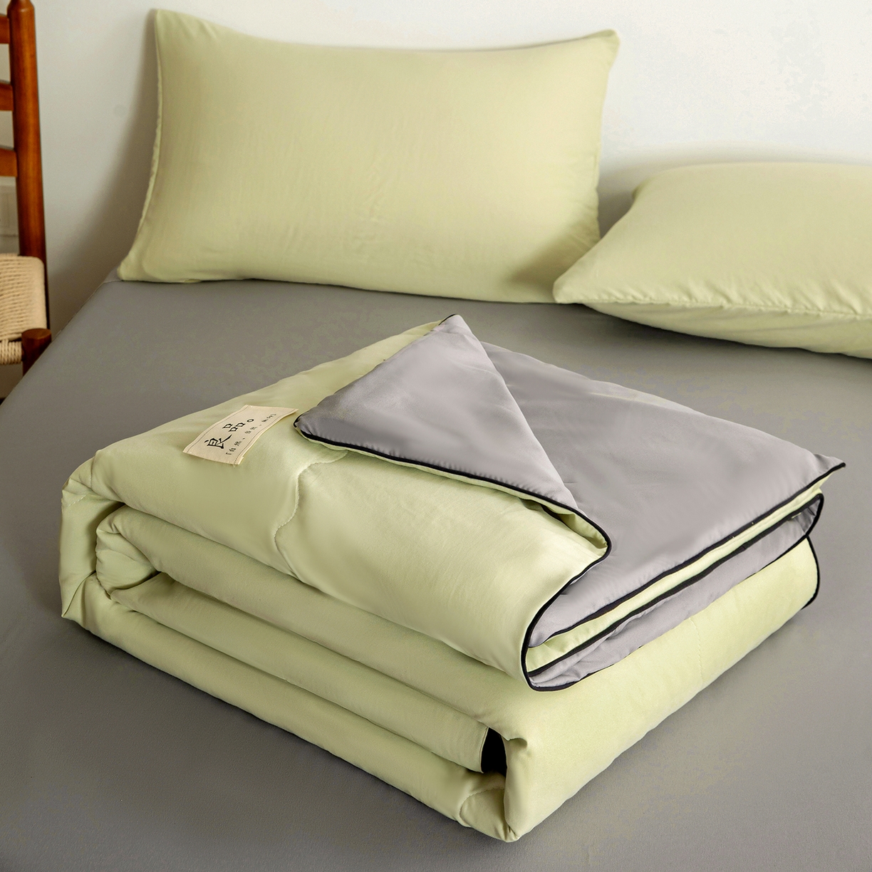 91家纺网 家纺一手货源 找家纺 易展家居 2026新款水洗棉新疆棉花夏被-嵌绳款 嵌绳-薄荷绿+浅灰