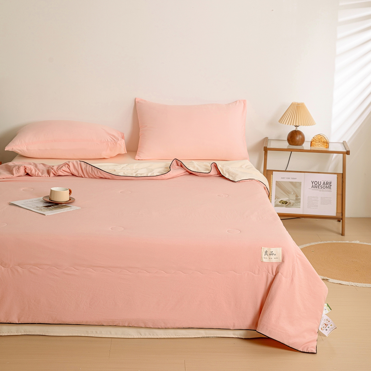 91家纺网 家纺一手货源 找家纺 易展家居 2026新款水洗棉新疆棉花夏被-嵌绳款 嵌绳-浅粉