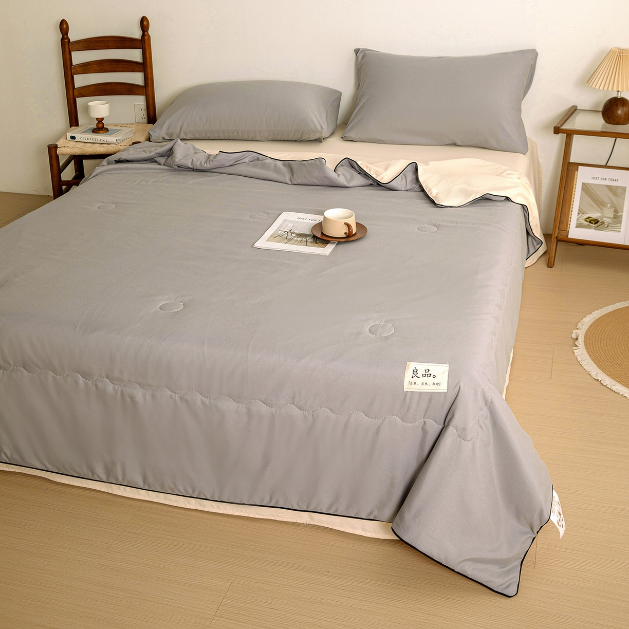 91家纺网 家纺一手货源 找家纺 易展家居 2026新款水洗棉新疆棉花夏被-嵌绳款 嵌绳-浅灰