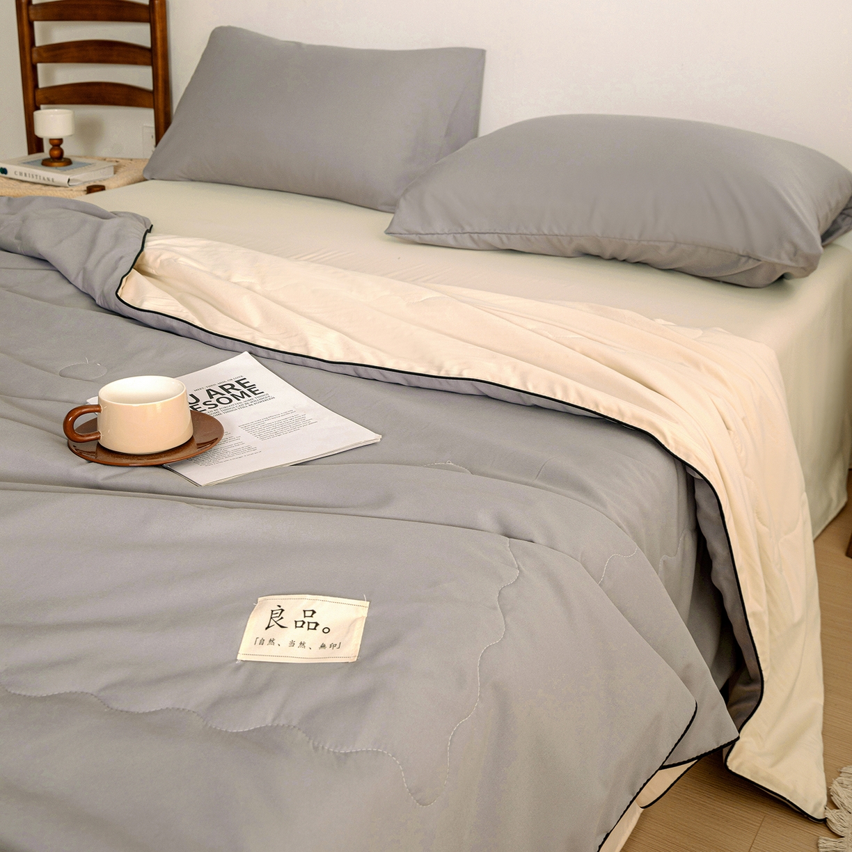 91家纺网 家纺一手货源 找家纺 易展家居 2026新款水洗棉新疆棉花夏被-嵌绳款 嵌绳-浅灰