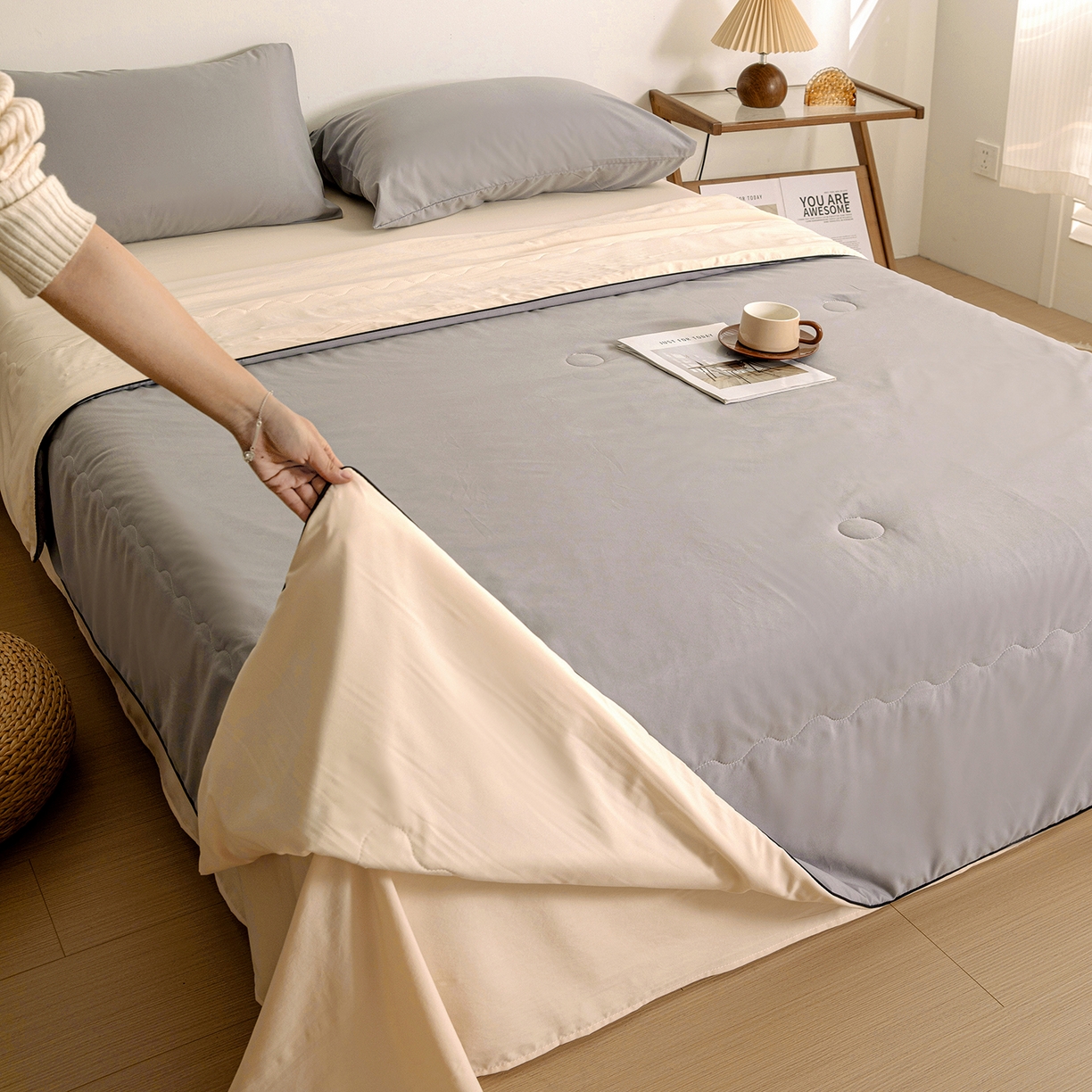 91家纺网 家纺一手货源 找家纺 易展家居 2026新款水洗棉新疆棉花夏被-嵌绳款 嵌绳-浅灰