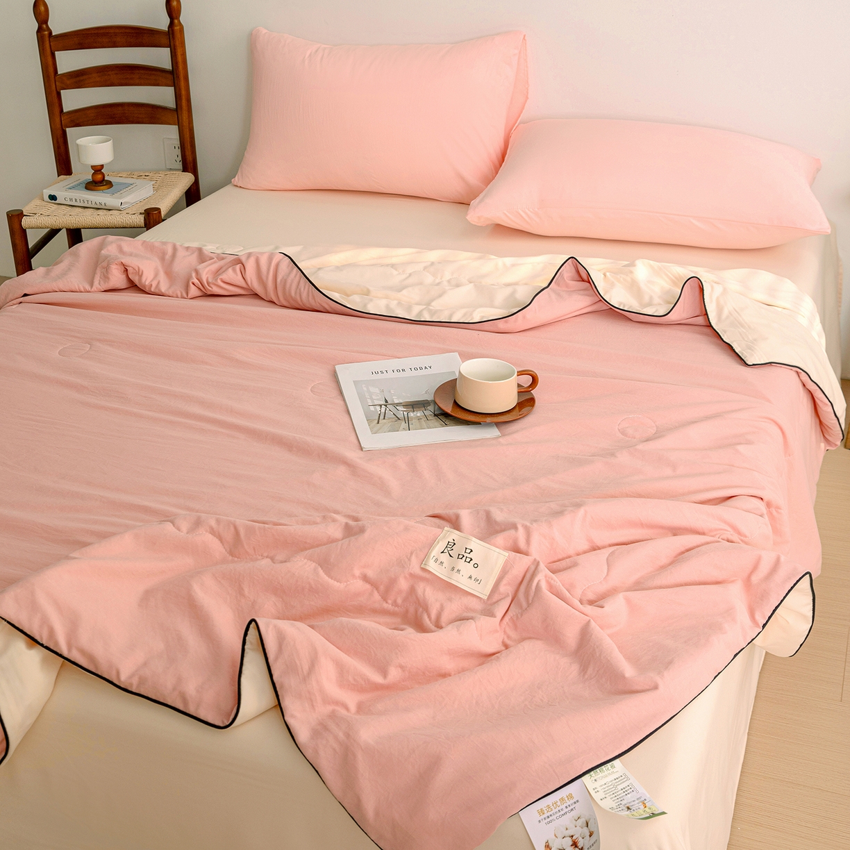 91家纺网 家纺一手货源 找家纺 易展家居 2026新款水洗棉新疆棉花夏被-嵌绳款 嵌绳-浅粉