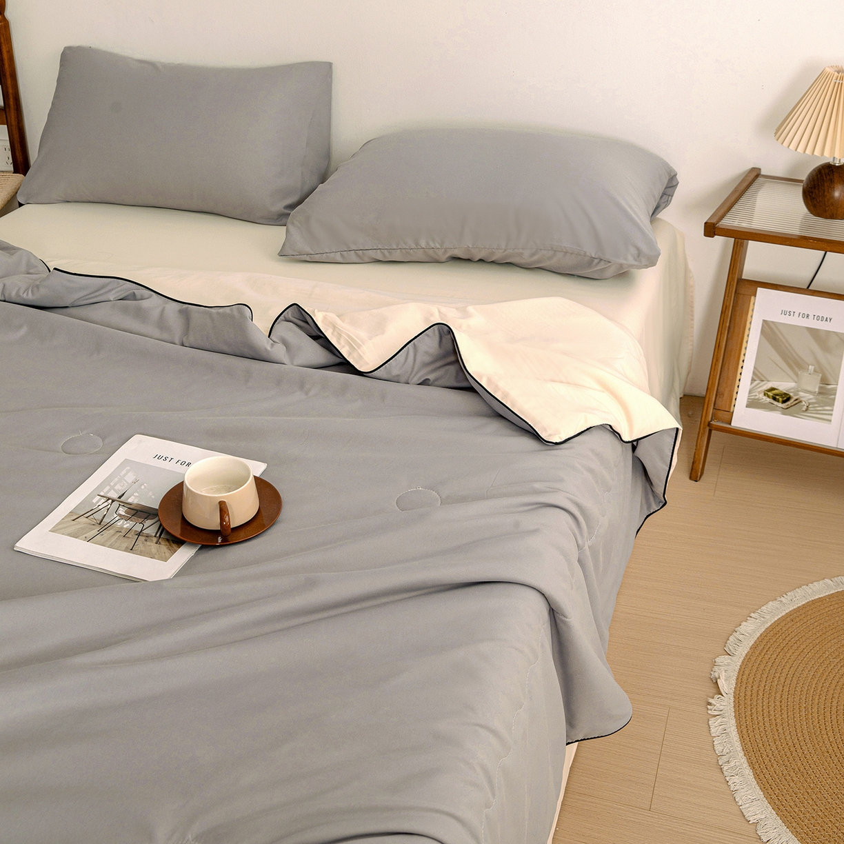 91家纺网 家纺一手货源 找家纺 易展家居 2026新款水洗棉新疆棉花夏被-嵌绳款 嵌绳-浅灰