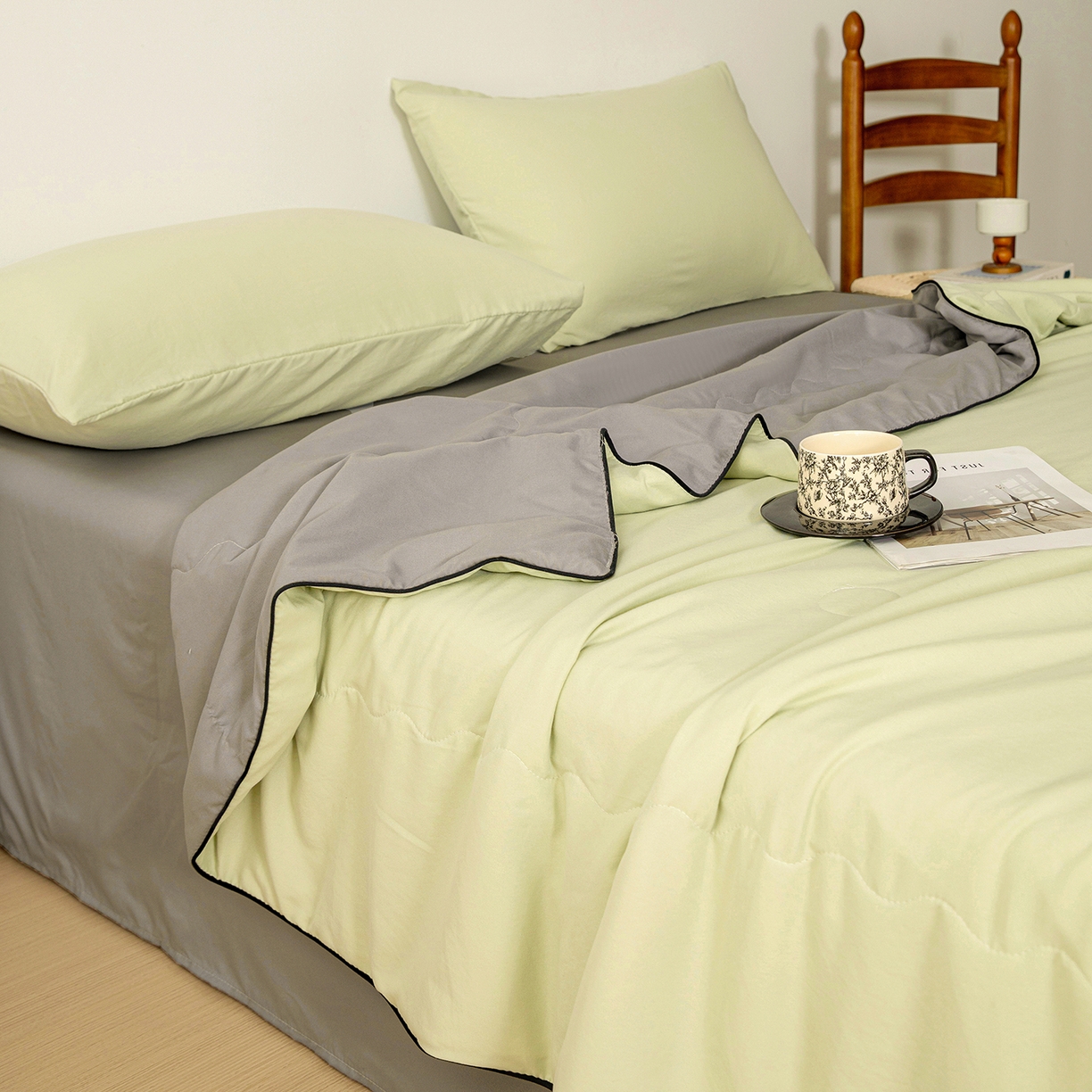 91家纺网 家纺一手货源 找家纺 易展家居 2026新款水洗棉新疆棉花夏被-嵌绳款 嵌绳-薄荷绿+浅灰